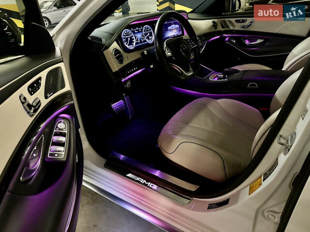 Белый Мерседес С Класс, объемом двигателя 5.5 л и пробегом 82 тыс. км за 46950 $, фото 71 на Automoto.ua