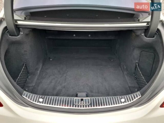 Белый Мерседес С Класс, объемом двигателя 4.66 л и пробегом 187 тыс. км за 36500 $, фото 35 на Automoto.ua