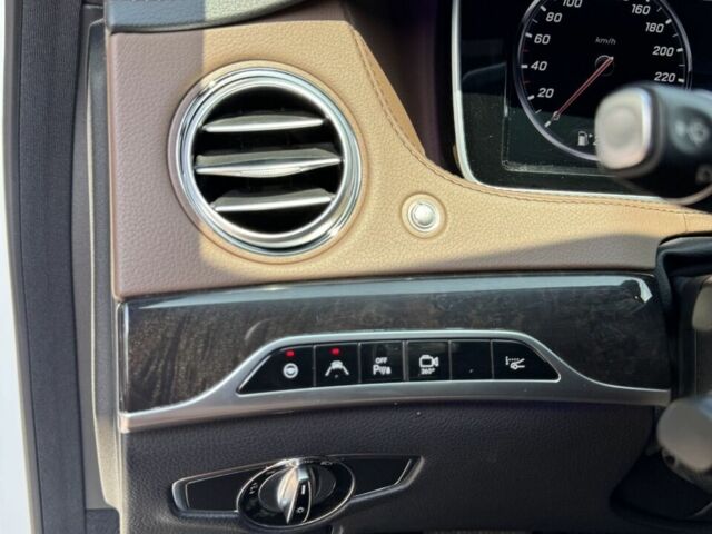 Белый Мерседес С Класс, объемом двигателя 4.66 л и пробегом 98 тыс. км за 33500 $, фото 11 на Automoto.ua