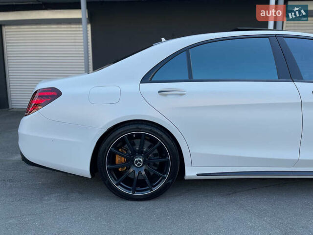 Білий Мерседес С Клас, об'ємом двигуна 5.46 л та пробігом 150 тис. км за 61000 $, фото 31 на Automoto.ua