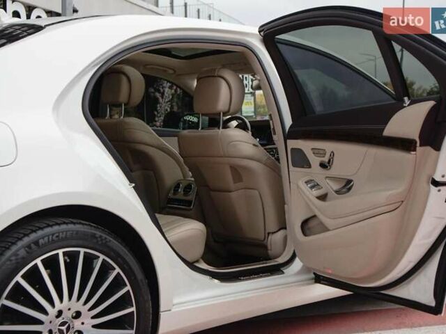 Білий Мерседес С Клас, об'ємом двигуна 4.7 л та пробігом 165 тис. км за 54500 $, фото 31 на Automoto.ua