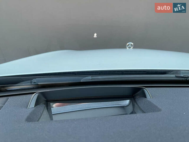 Білий Мерседес С Клас, об'ємом двигуна 5.46 л та пробігом 150 тис. км за 61000 $, фото 2 на Automoto.ua