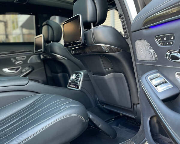 Білий Мерседес С Клас, об'ємом двигуна 5.46 л та пробігом 150 тис. км за 61000 $, фото 8 на Automoto.ua