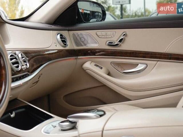 Білий Мерседес С Клас, об'ємом двигуна 4.7 л та пробігом 165 тис. км за 54500 $, фото 53 на Automoto.ua