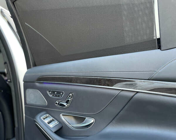 Білий Мерседес С Клас, об'ємом двигуна 5.46 л та пробігом 150 тис. км за 61000 $, фото 33 на Automoto.ua