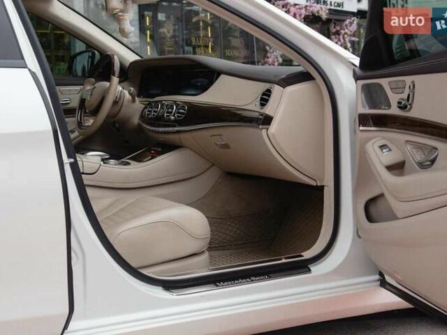 Білий Мерседес С Клас, об'ємом двигуна 4.7 л та пробігом 165 тис. км за 54500 $, фото 30 на Automoto.ua