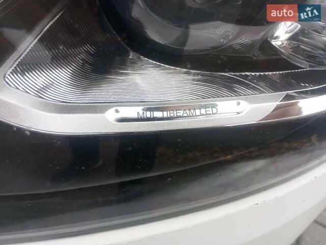 Белый Мерседес С Класс, объемом двигателя 3 л и пробегом 153 тыс. км за 37500 $, фото 5 на Automoto.ua