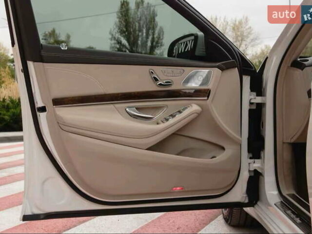 Білий Мерседес С Клас, об'ємом двигуна 4.7 л та пробігом 165 тис. км за 45500 $, фото 13 на Automoto.ua