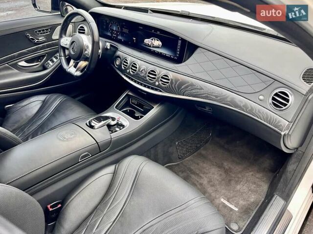 Белый Мерседес С Класс, объемом двигателя 5.46 л и пробегом 64 тыс. км за 67999 $, фото 44 на Automoto.ua