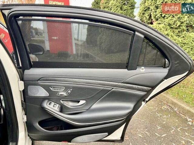 Белый Мерседес С Класс, объемом двигателя 5.46 л и пробегом 64 тыс. км за 67999 $, фото 39 на Automoto.ua