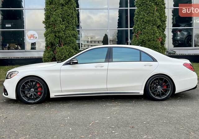 Белый Мерседес С Класс, объемом двигателя 5.46 л и пробегом 64 тыс. км за 67999 $, фото 1 на Automoto.ua