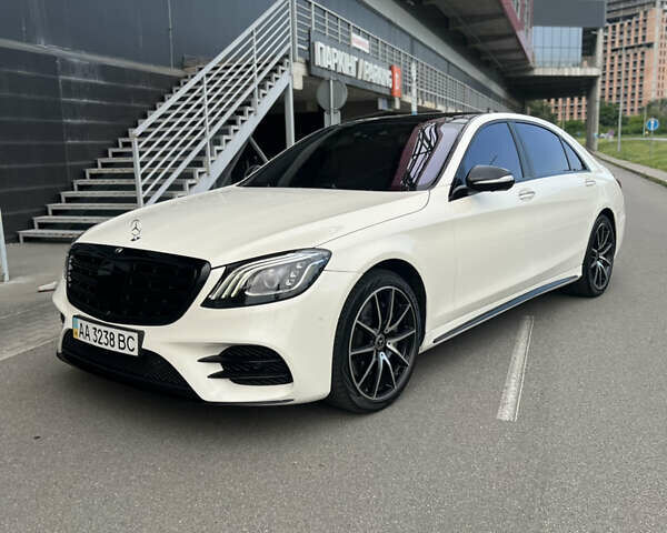 Белый Мерседес С Класс, объемом двигателя 2.99 л и пробегом 99 тыс. км за 49999 $, фото 3 на Automoto.ua