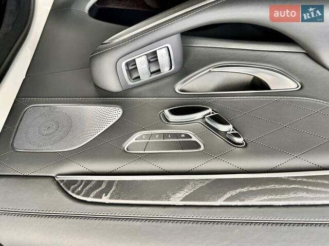 Белый Мерседес С Класс, объемом двигателя 5.46 л и пробегом 64 тыс. км за 67999 $, фото 27 на Automoto.ua