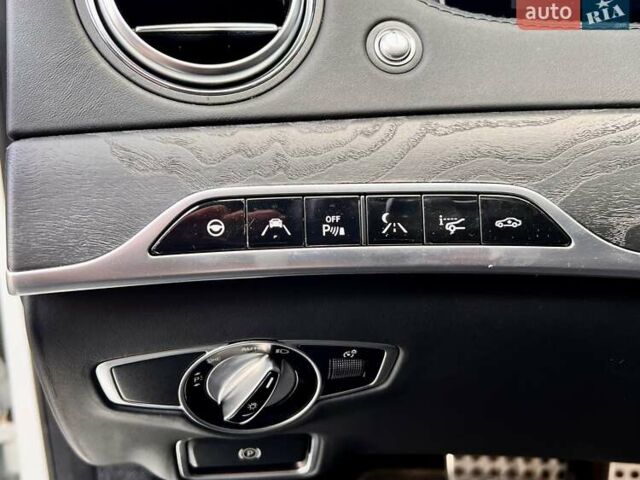 Белый Мерседес С Класс, объемом двигателя 5.46 л и пробегом 64 тыс. км за 67999 $, фото 22 на Automoto.ua