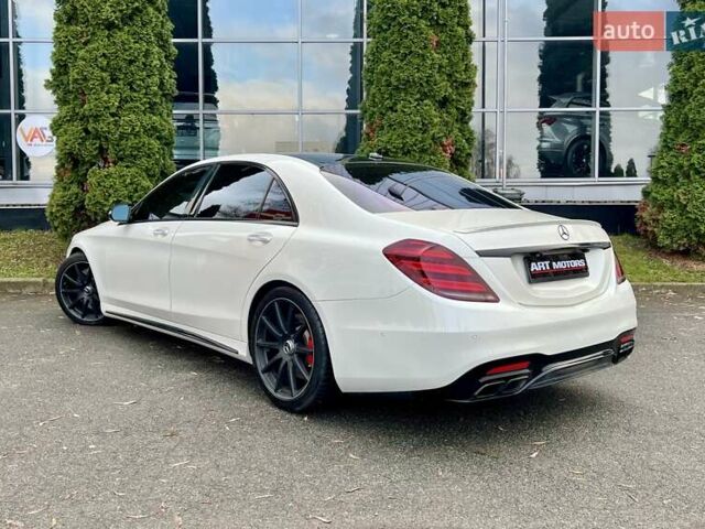 Белый Мерседес С Класс, объемом двигателя 5.46 л и пробегом 64 тыс. км за 67999 $, фото 5 на Automoto.ua