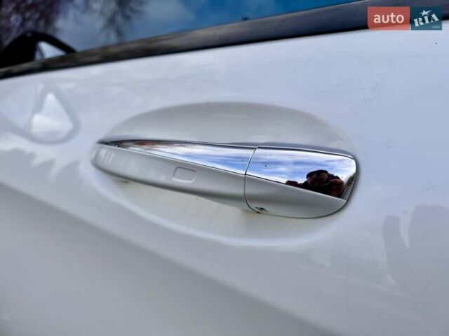 Белый Мерседес С Класс, объемом двигателя 5.46 л и пробегом 64 тыс. км за 67999 $, фото 17 на Automoto.ua