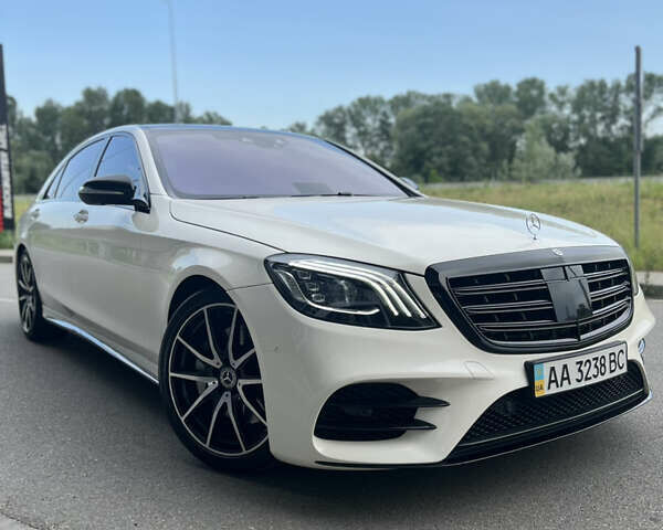 Белый Мерседес С Класс, объемом двигателя 2.99 л и пробегом 99 тыс. км за 49999 $, фото 1 на Automoto.ua