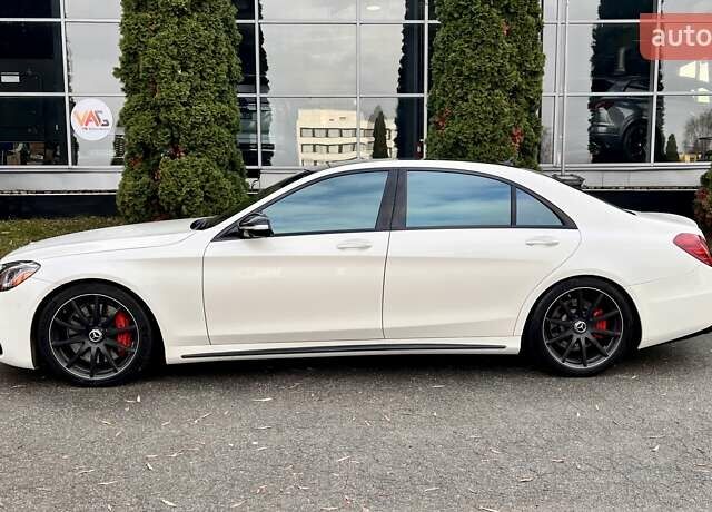 Белый Мерседес С Класс, объемом двигателя 5.46 л и пробегом 64 тыс. км за 67999 $, фото 10 на Automoto.ua
