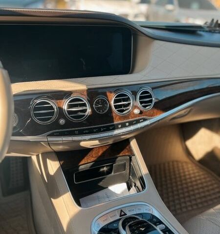 Белый Мерседес С Класс, объемом двигателя 3 л и пробегом 167 тыс. км за 40000 $, фото 6 на Automoto.ua