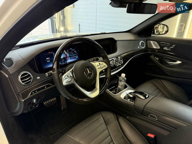 Белый Мерседес С Класс, объемом двигателя 3.99 л и пробегом 31 тыс. км за 65000 $, фото 10 на Automoto.ua