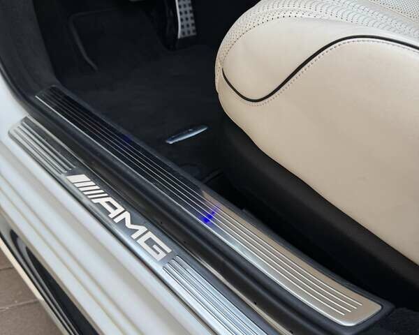 Белый Мерседес С Класс, объемом двигателя 4 л и пробегом 55 тыс. км за 79500 $, фото 15 на Automoto.ua