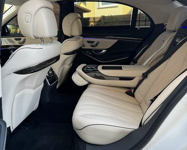 Белый Мерседес С Класс, объемом двигателя 4 л и пробегом 55 тыс. км за 79500 $, фото 24 на Automoto.ua