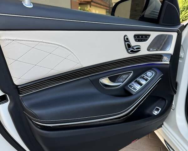 Белый Мерседес С Класс, объемом двигателя 4 л и пробегом 55 тыс. км за 79500 $, фото 14 на Automoto.ua