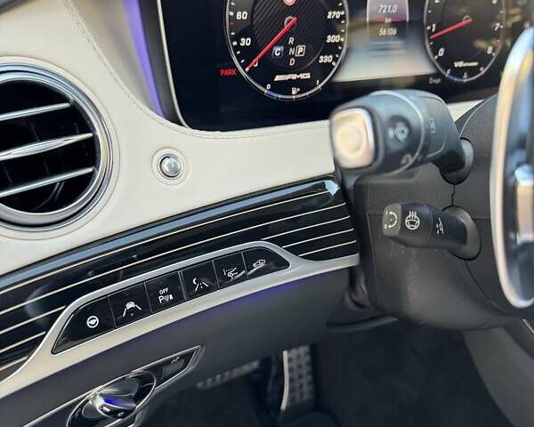 Белый Мерседес С Класс, объемом двигателя 4 л и пробегом 55 тыс. км за 79500 $, фото 19 на Automoto.ua