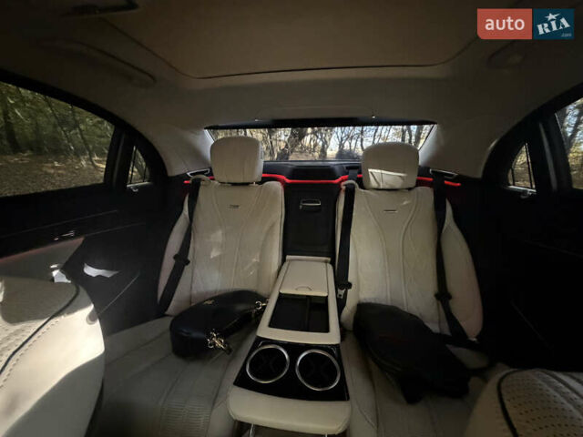 Белый Мерседес С Класс, объемом двигателя 5.46 л и пробегом 59 тыс. км за 91000 $, фото 38 на Automoto.ua