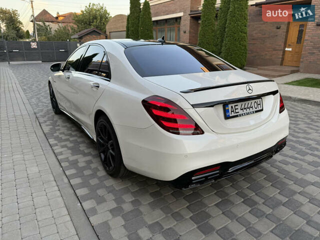 Білий Мерседес С Клас, об'ємом двигуна 3.98 л та пробігом 75 тис. км за 53000 $, фото 5 на Automoto.ua