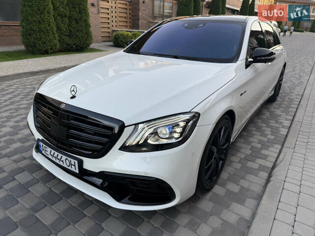 Білий Мерседес С Клас, об'ємом двигуна 3.98 л та пробігом 75 тис. км за 53000 $, фото 4 на Automoto.ua