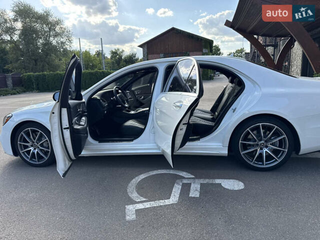 Білий Мерседес С Клас, об'ємом двигуна 3.98 л та пробігом 39 тис. км за 68000 $, фото 13 на Automoto.ua