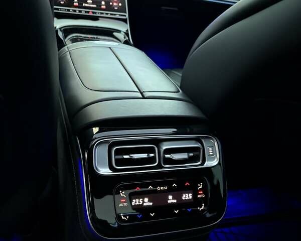 Білий Мерседес С Клас, об'ємом двигуна 3 л та пробігом 76 тис. км за 111000 $, фото 57 на Automoto.ua