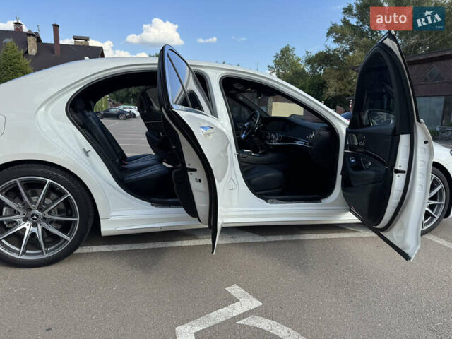 Білий Мерседес С Клас, об'ємом двигуна 3.98 л та пробігом 48 тис. км за 67000 $, фото 6 на Automoto.ua