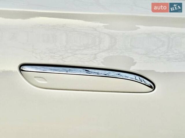 Білий Мерседес С Клас, об'ємом двигуна 3 л та пробігом 36 тис. км за 127000 $, фото 77 на Automoto.ua