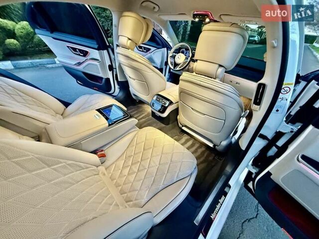 Білий Мерседес С Клас, об'ємом двигуна 3 л та пробігом 36 тис. км за 127000 $, фото 43 на Automoto.ua