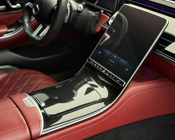 Белый Мерседес С Класс, объемом двигателя 4 л и пробегом 140 тыс. км за 100000 $, фото 30 на Automoto.ua