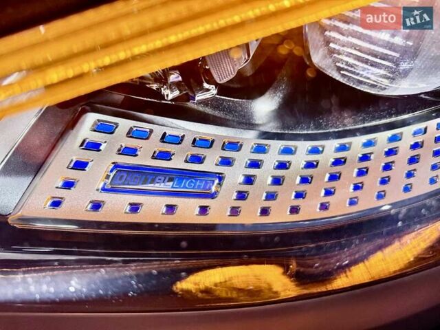 Білий Мерседес С Клас, об'ємом двигуна 3 л та пробігом 36 тис. км за 127000 $, фото 115 на Automoto.ua