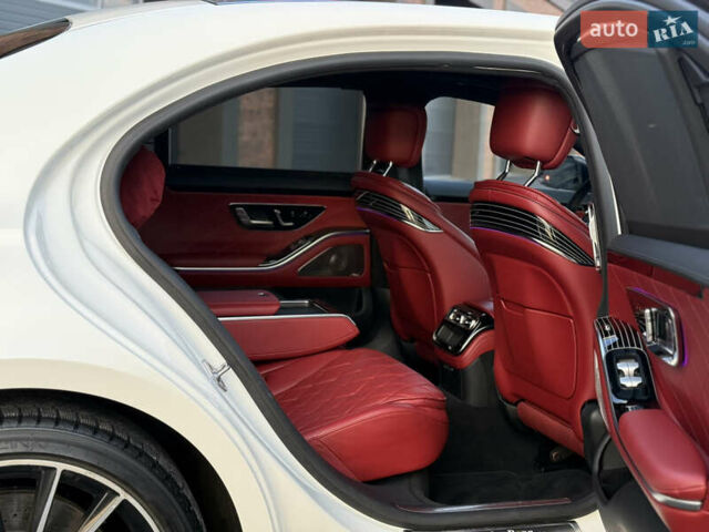 Белый Мерседес С Класс, объемом двигателя 4 л и пробегом 76 тыс. км за 90000 $, фото 21 на Automoto.ua