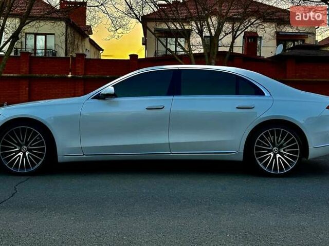 Білий Мерседес С Клас, об'ємом двигуна 3 л та пробігом 36 тис. км за 127000 $, фото 1 на Automoto.ua