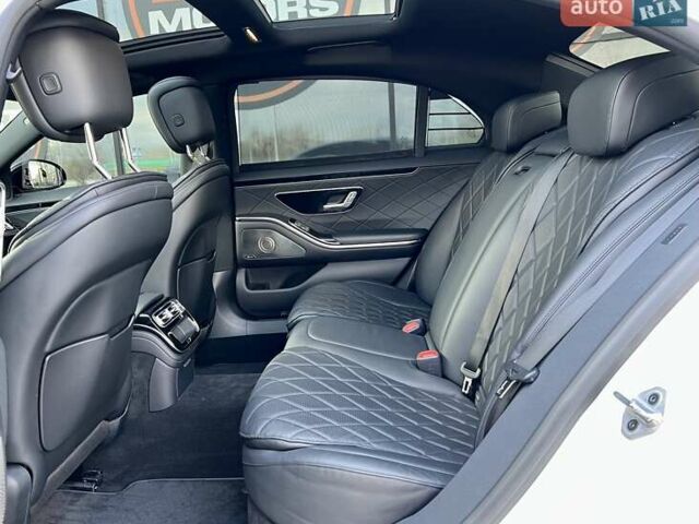 Белый Мерседес С Класс, объемом двигателя 3.98 л и пробегом 42 тыс. км за 102900 $, фото 30 на Automoto.ua