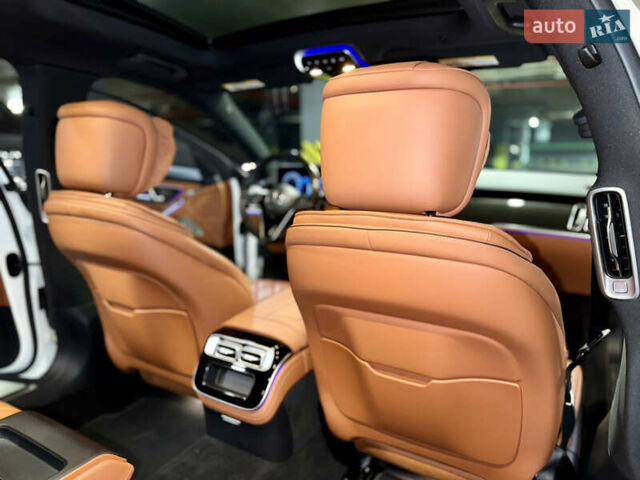 Мерседес С Клас 2021 у Києві на Automoto.ua Білий Мерседес С Клас, об'ємом двигуна 3.98 л та пробігом 29 тис. км за 91000 $, фото 32 на Automoto.ua