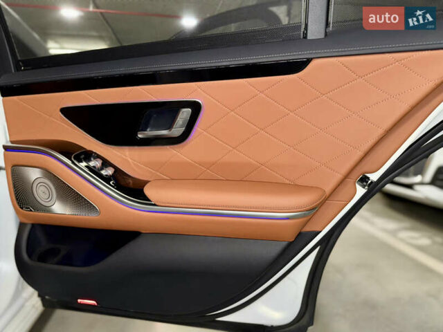 Мерседес С Клас 2021 у Києві на Automoto.ua Білий Мерседес С Клас, об'ємом двигуна 3.98 л та пробігом 29 тис. км за 91000 $, фото 35 на Automoto.ua