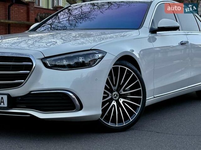 Білий Мерседес С Клас, об'ємом двигуна 3 л та пробігом 36 тис. км за 127000 $, фото 88 на Automoto.ua