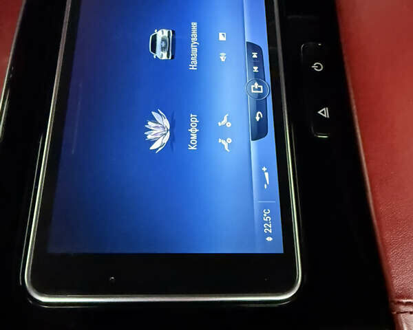 Белый Мерседес С Класс, объемом двигателя 4 л и пробегом 140 тыс. км за 100000 $, фото 41 на Automoto.ua