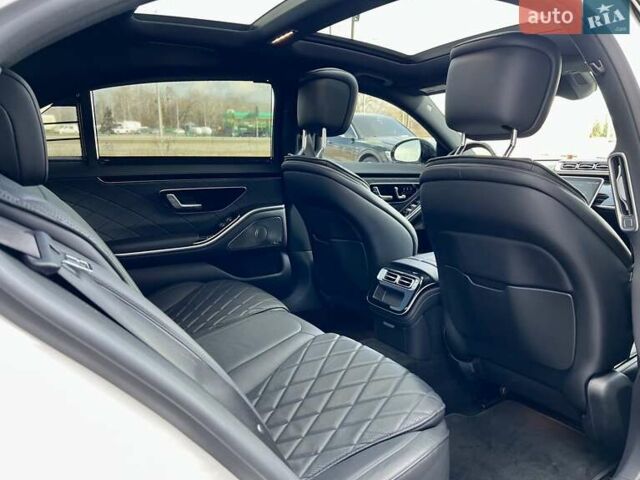 Белый Мерседес С Класс, объемом двигателя 3.98 л и пробегом 42 тыс. км за 102900 $, фото 45 на Automoto.ua