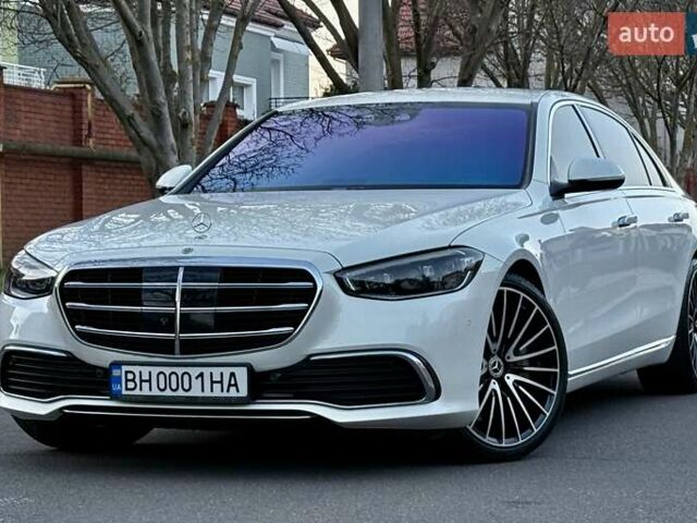 Білий Мерседес С Клас, об'ємом двигуна 3 л та пробігом 36 тис. км за 127000 $, фото 84 на Automoto.ua