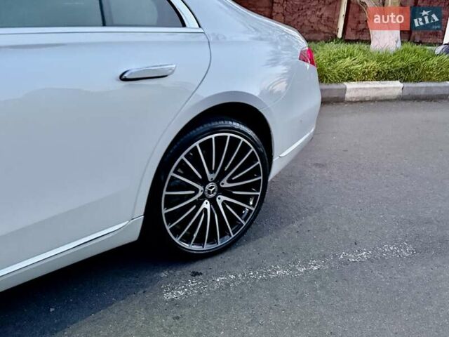 Білий Мерседес С Клас, об'ємом двигуна 3 л та пробігом 36 тис. км за 127000 $, фото 94 на Automoto.ua