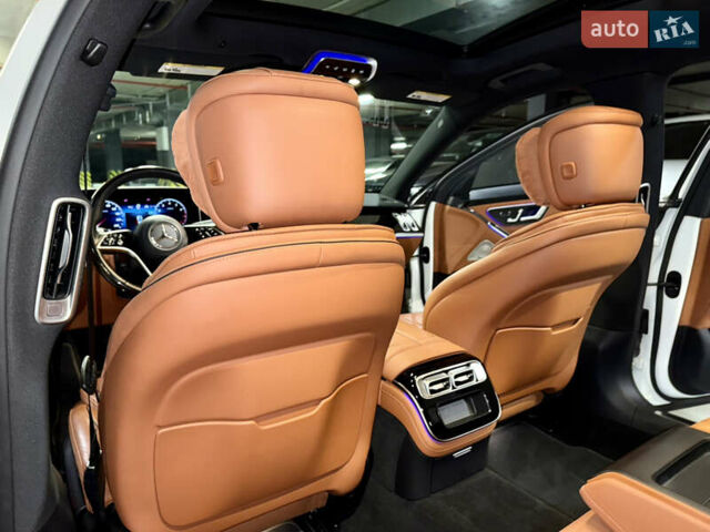 Мерседес С Клас 2021 у Києві на Automoto.ua Білий Мерседес С Клас, об'ємом двигуна 3.98 л та пробігом 29 тис. км за 91000 $, фото 26 на Automoto.ua