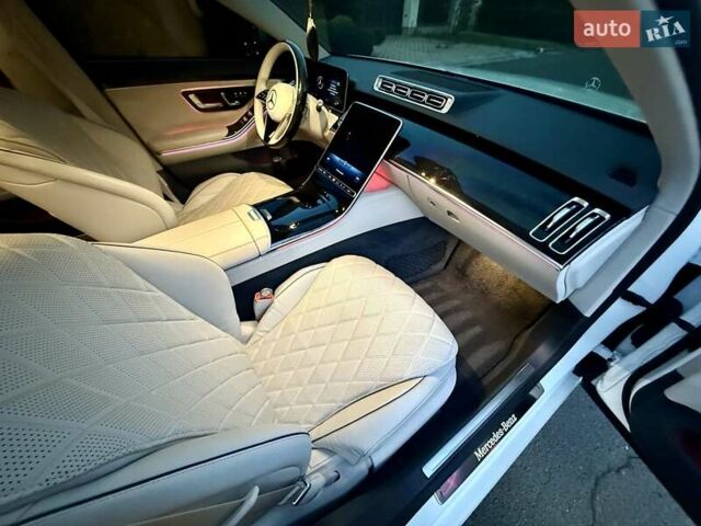 Білий Мерседес С Клас, об'ємом двигуна 3 л та пробігом 36 тис. км за 127000 $, фото 35 на Automoto.ua